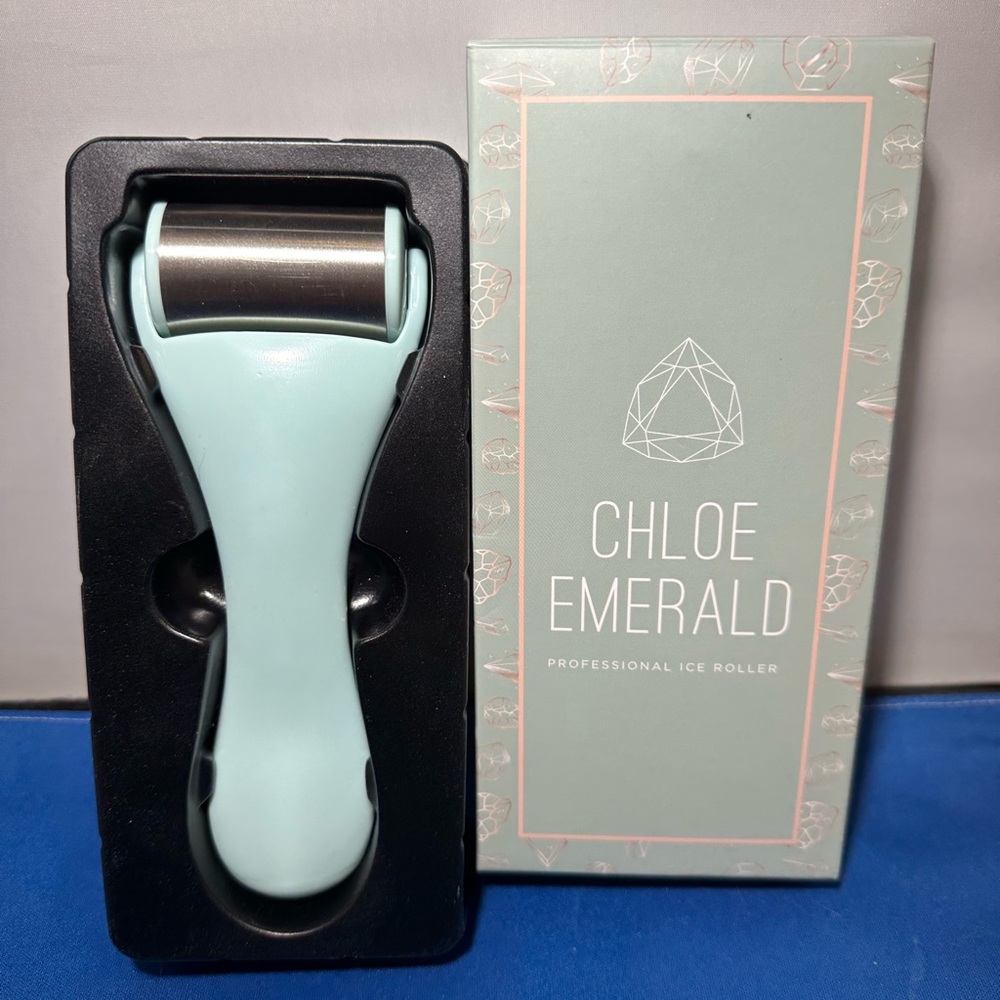 Chloe Emerald - Professional Ice Roller